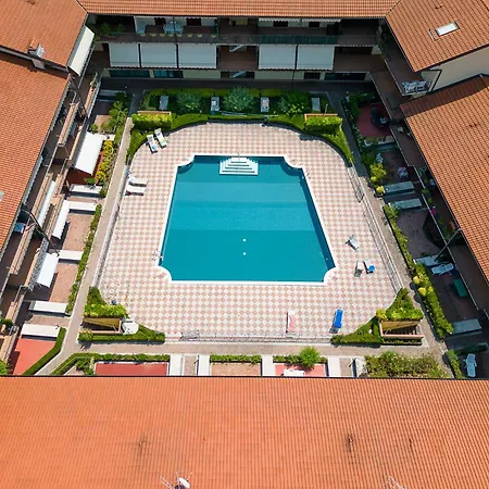 La Casa Di Monica Con Piscina E Terrazza Апартаменты Moniga del Garda